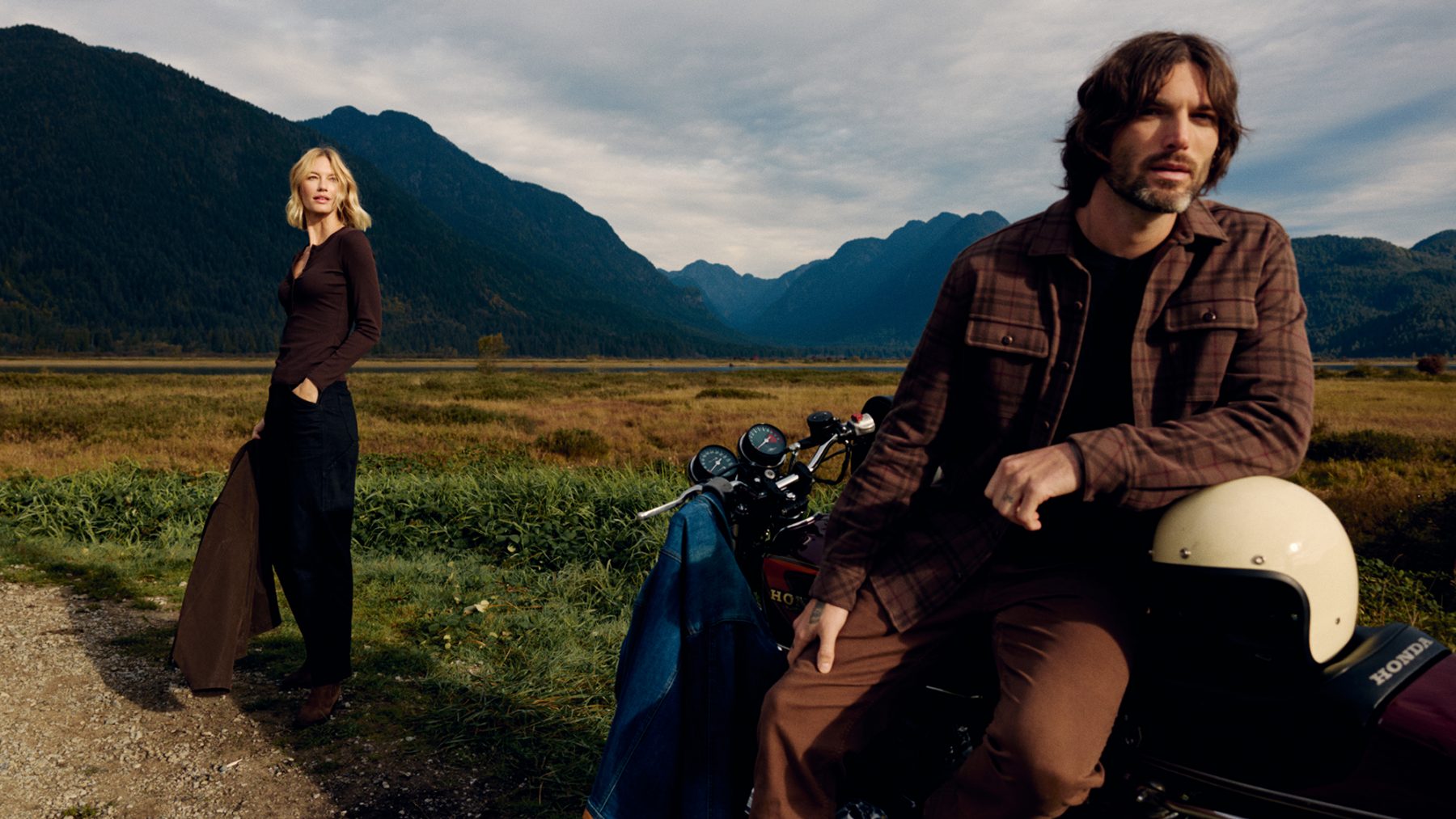 DUER_FW26_Mens_Shot#3+Womens_Shot#4_2156_sml
